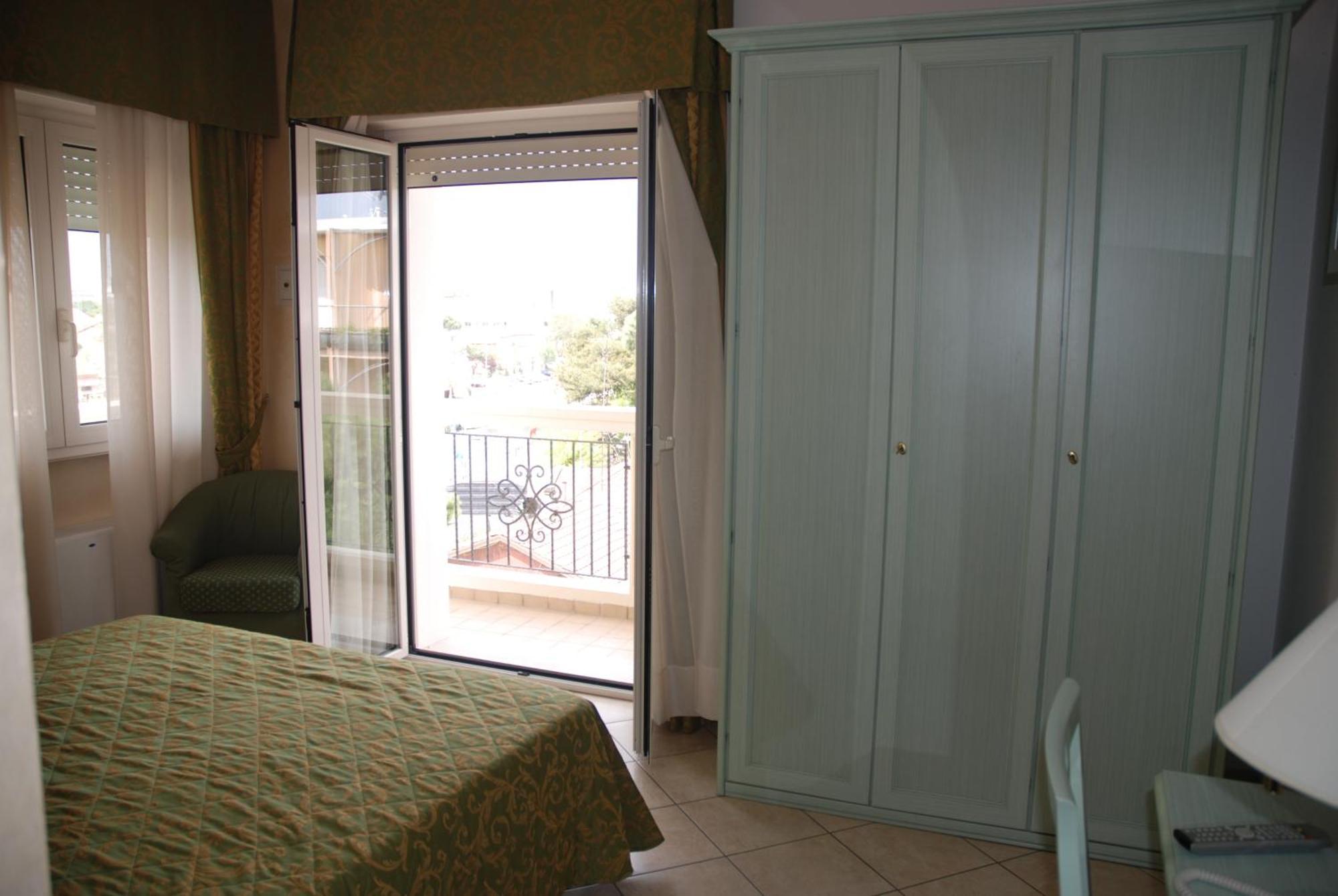 Hotel Residence Veliero 里乔内 外观 照片